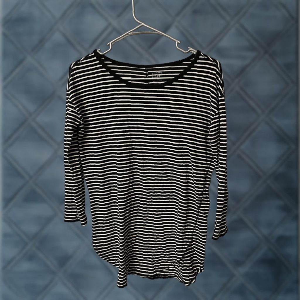 Gap Gap T-Shirt Women XS Black Striped 3/4 Sleeve Crew Neck Casual Shirt Womens XS Black Striped T-Shirt Size XS / US 0-2 / IT 36-38 - 1 Thumbnail