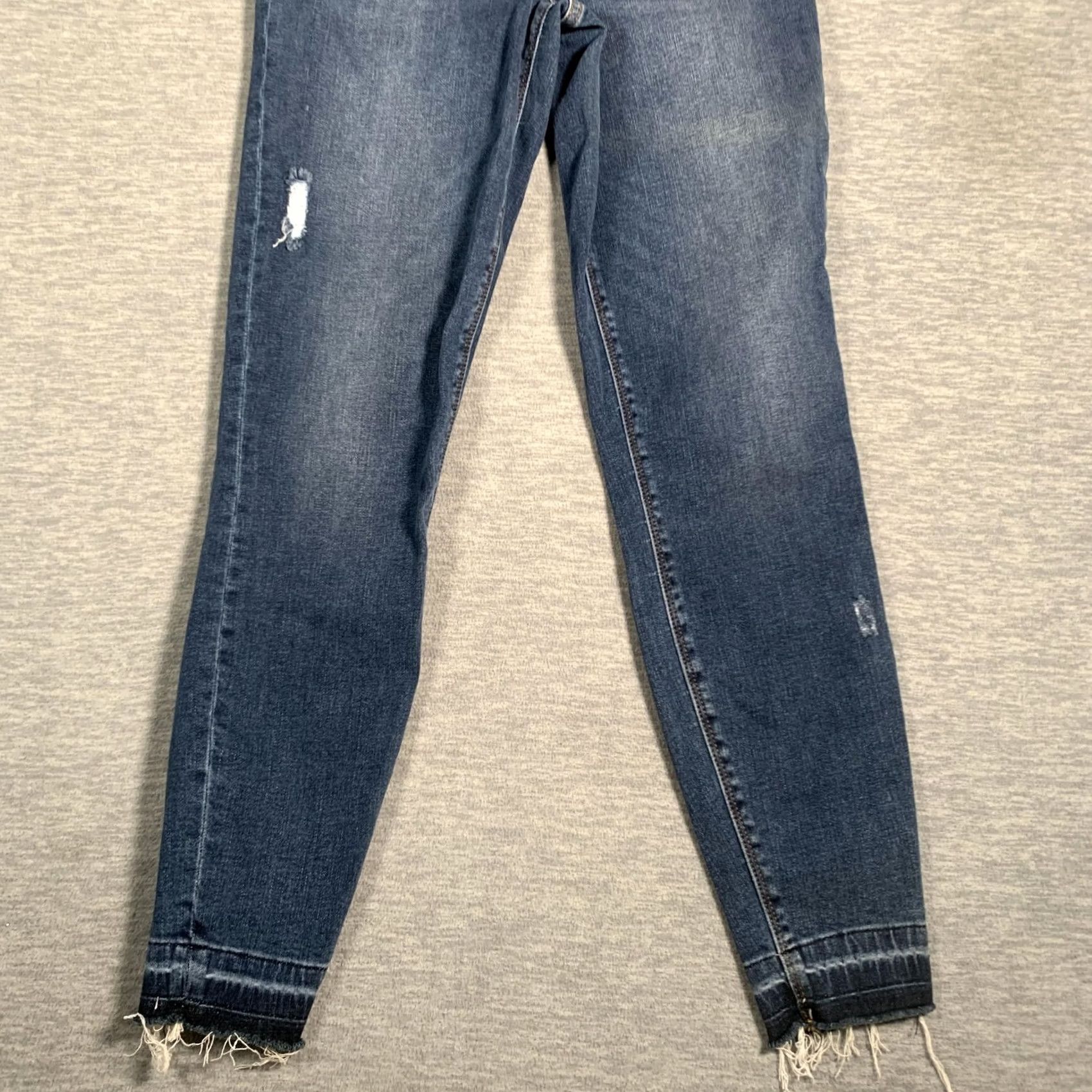 Spanx Spanx Jeans Womens Medium Blue Distressed Frayed Hem Skinny Stretch Denim Pants Size 32" / US 10 / IT 46 - 3 Thumbnail