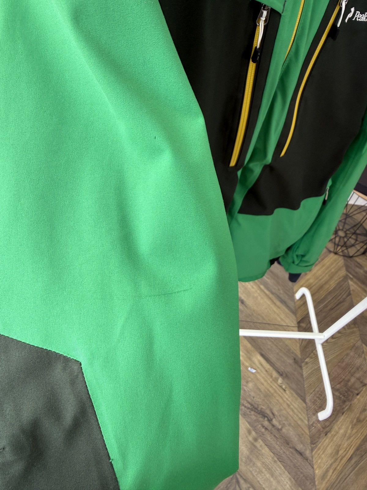 Peak Performance Vintage Peak Performance R&D NAVIG Jacket Gore-Tex RECCO Ski Size US L / EU 52-54 / 3 - 25 Thumbnail