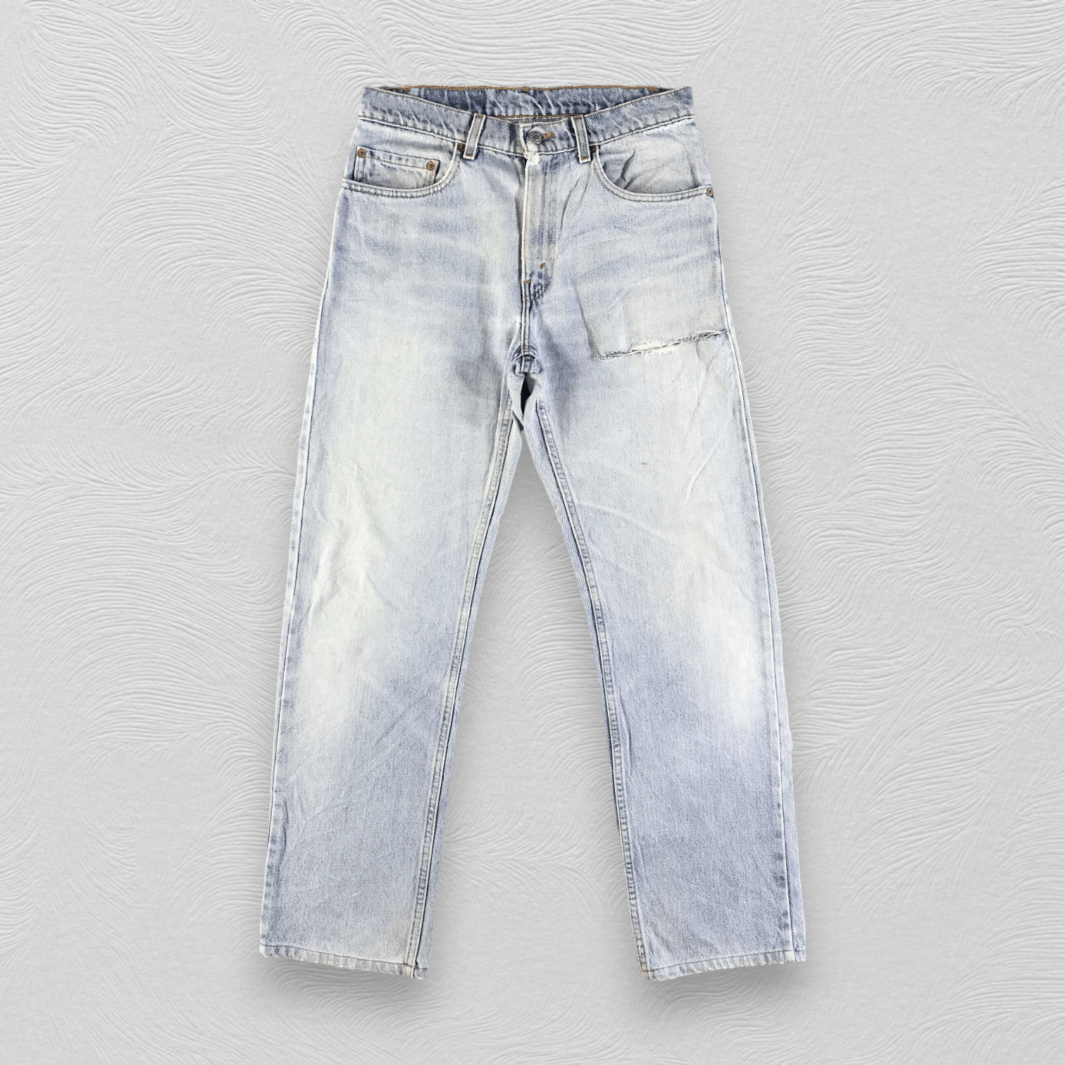 Levi's Vintage 90s Levis 505 Jeans Light Wash Denim KJ3107 Size US 30 / EU 46 - 1 Thumbnail