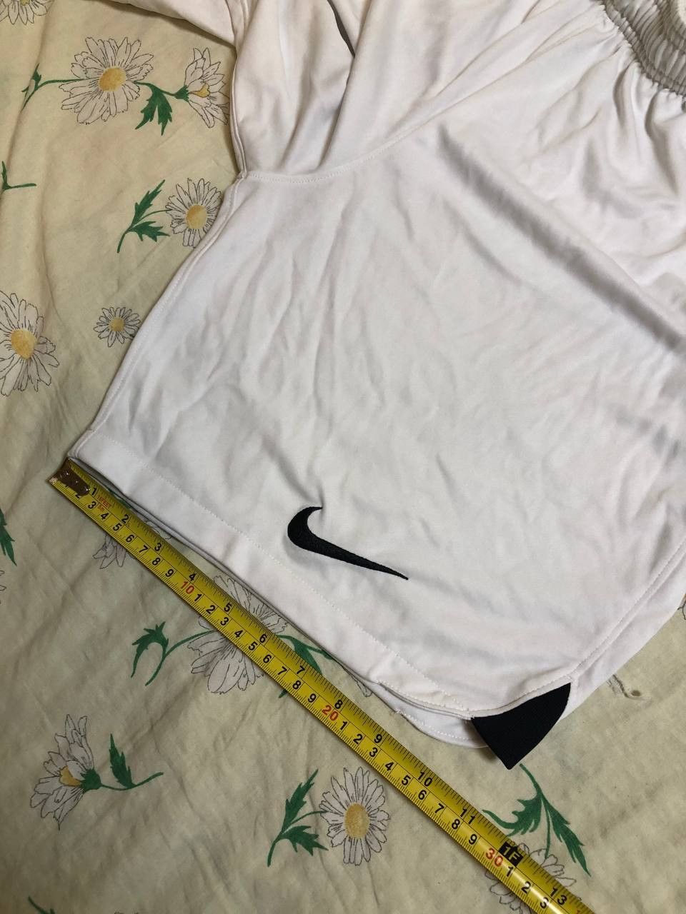 Nike Nike Liverpool FC 2022/23 Stadium Away Shorts Size US 32 / EU 48 - 3 Thumbnail
