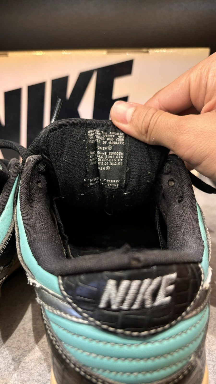 Nike × Tiffany & Co. SB Dunk Tiffany Size US 8.5 / EU 41-42 - 8 Thumbnail