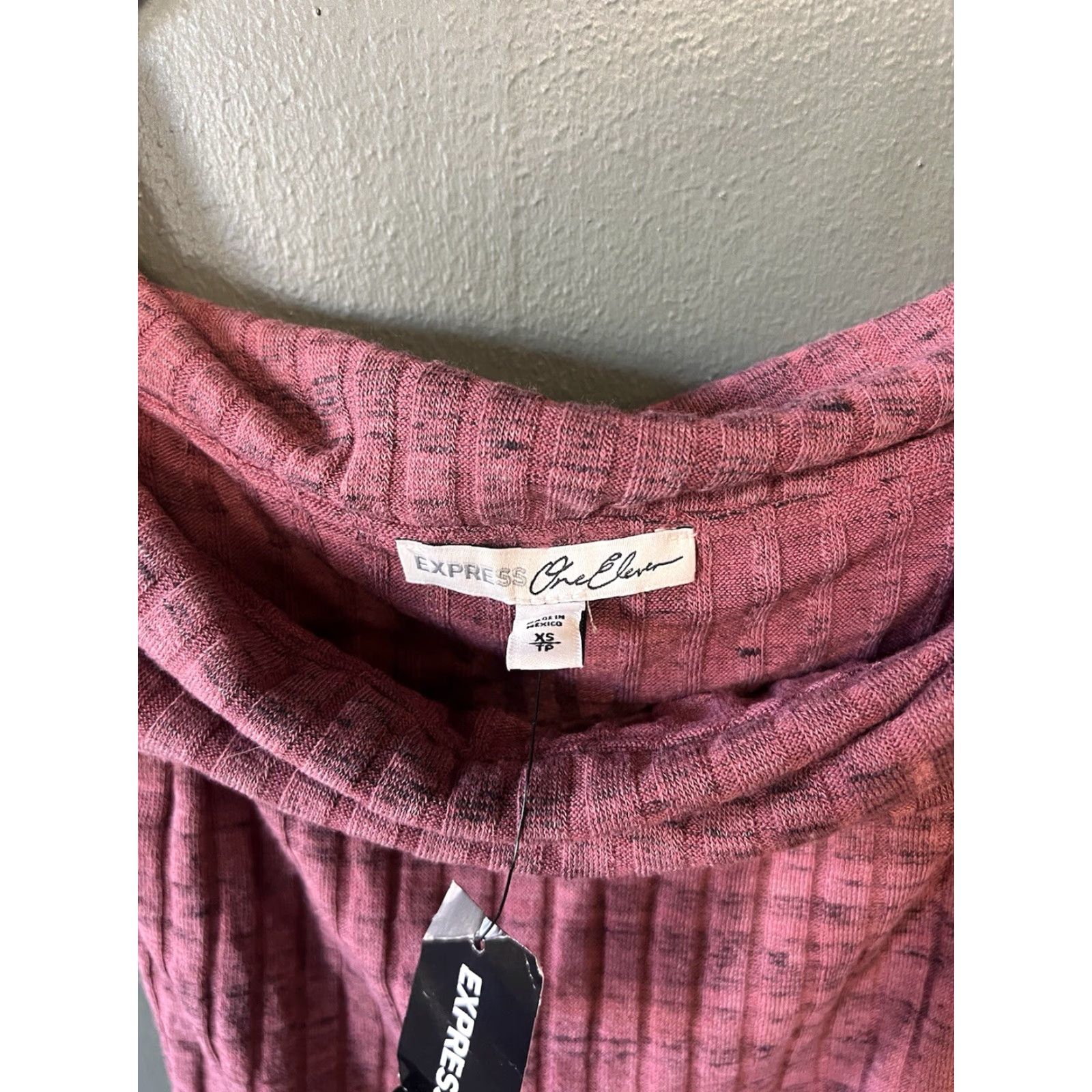 Express Express Womens Purple Knit Sleeveless Blouse XS Over the Shoulders Short Length | Solid Size XS / US 0-2 / IT 36-38 - 3 Thumbnail