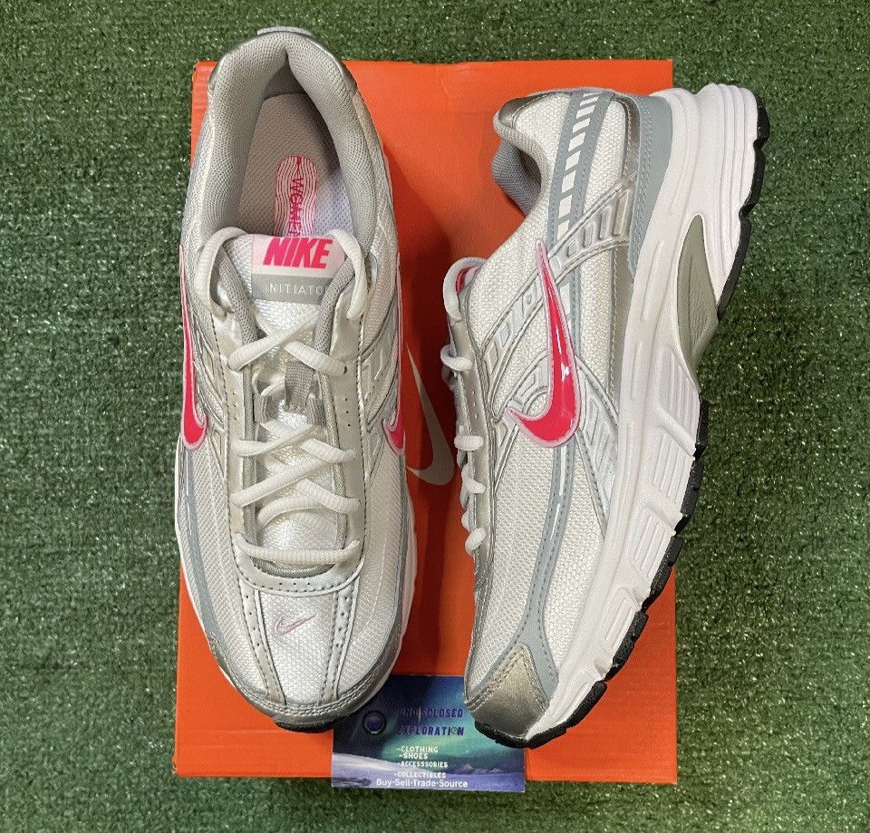 Nike Nike Initiator silver pink Size US 8.5 / EU 41-42 - 1 Thumbnail