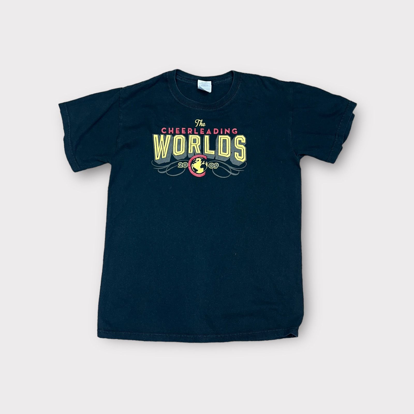 Gildan Vintage Gildan Cheerleading WORLDS 2009 Champion T-shirt Size S / US 4 / IT 40 - 1 Thumbnail