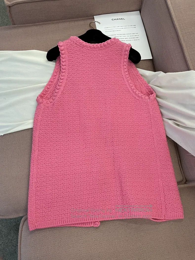 Chanel Chanel Watermelon red knitted vest jacket Size XS / US 0-2 / IT 36-38 - 3 Thumbnail