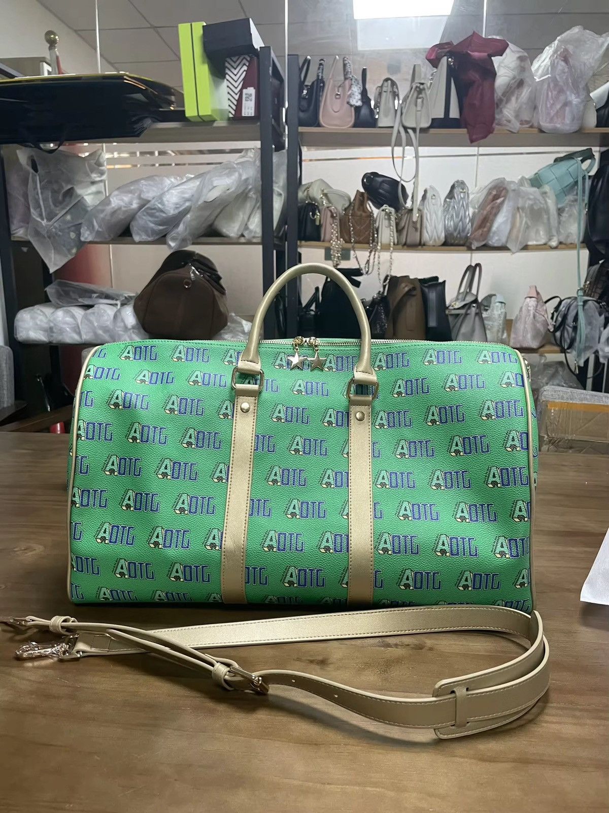 Other Limited Edition AOTG Duffel Bag - Stylish and Functional Size ONE SIZE - 2 Thumbnail