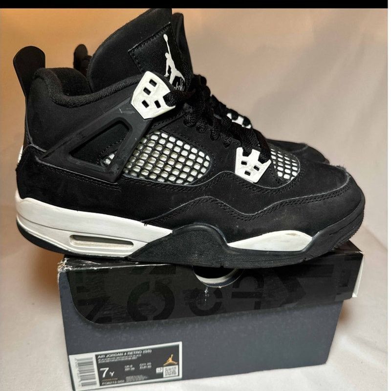 Jordan Brand × Nike Size 7 Nike Air Jordan 4 Retro GS White Thunder Men's Shoes Size US 7 / EU 40 - 1 Thumbnail