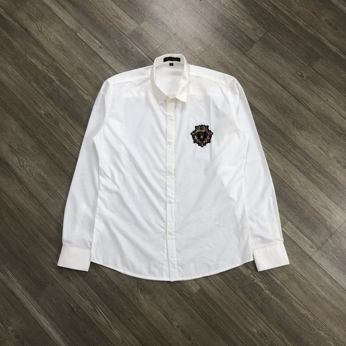 Dolce & Gabbana × Vintage Vintage Dolce & Cabbana Heraldic Patch White Long Shirt Size US M / EU 48-50 / 2 - 1 Thumbnail