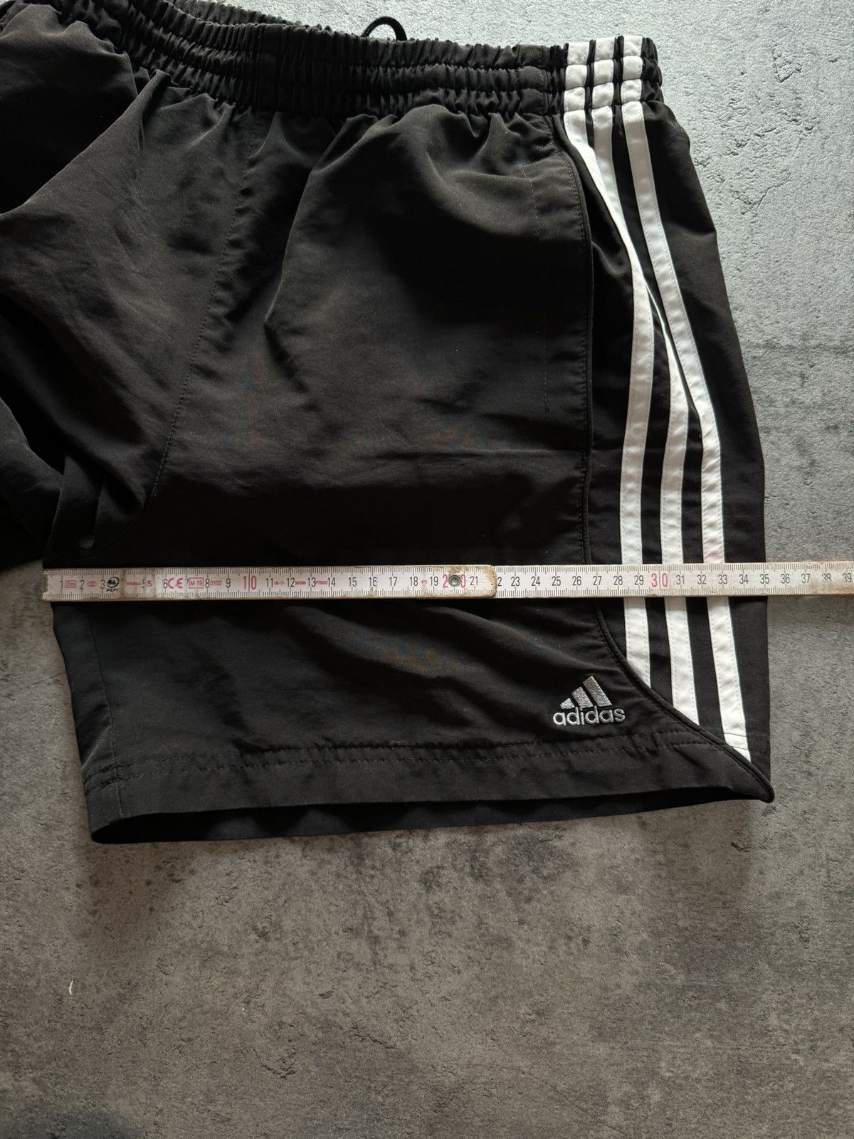 Adidas × Vintage Vintage Y2K Adidas Pinterest Shorts Streetwear 90s Size US 32 / EU 48 - 15 Thumbnail