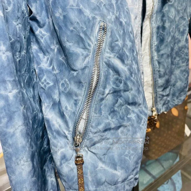 Louis Vuitton Louis Vuitton Old flower full print zipper assault jacket Size XS / US 0-2 / IT 36-38 - 4 Thumbnail