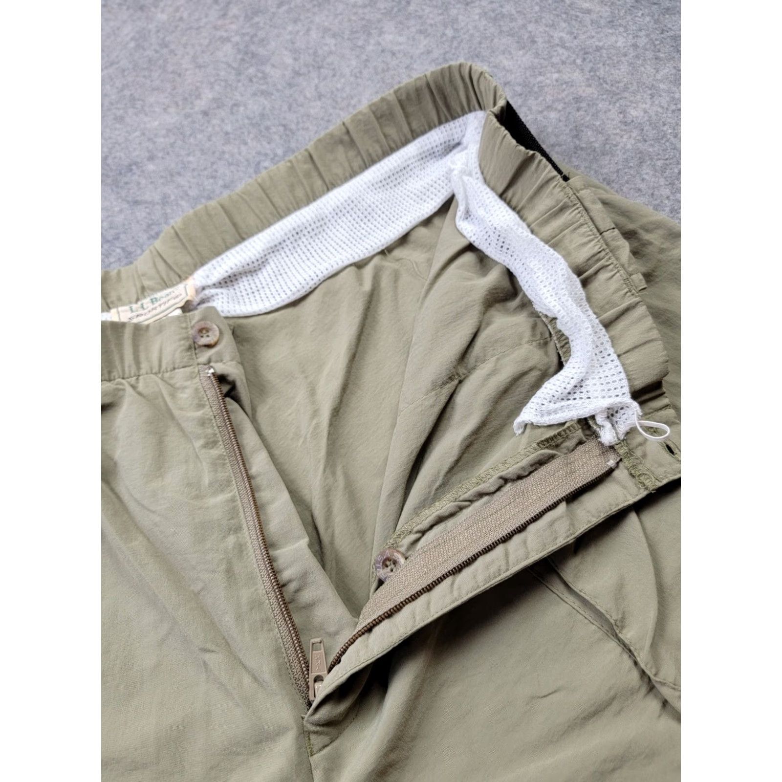 Vintage L.L. Bean Sportif Pants Mens Large Beige Belted Cargo Pockets Cargo Style Inseam 32" Regular Fit Front Zip Outdoor Travel Casual Nature Mens Size US 33 - 6 Thumbnail
