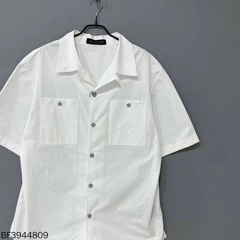 Louis Vuitton Louis Vuitton Short sleeve embossed shirt Size US XL / EU 56 / 4 - 2 Thumbnail