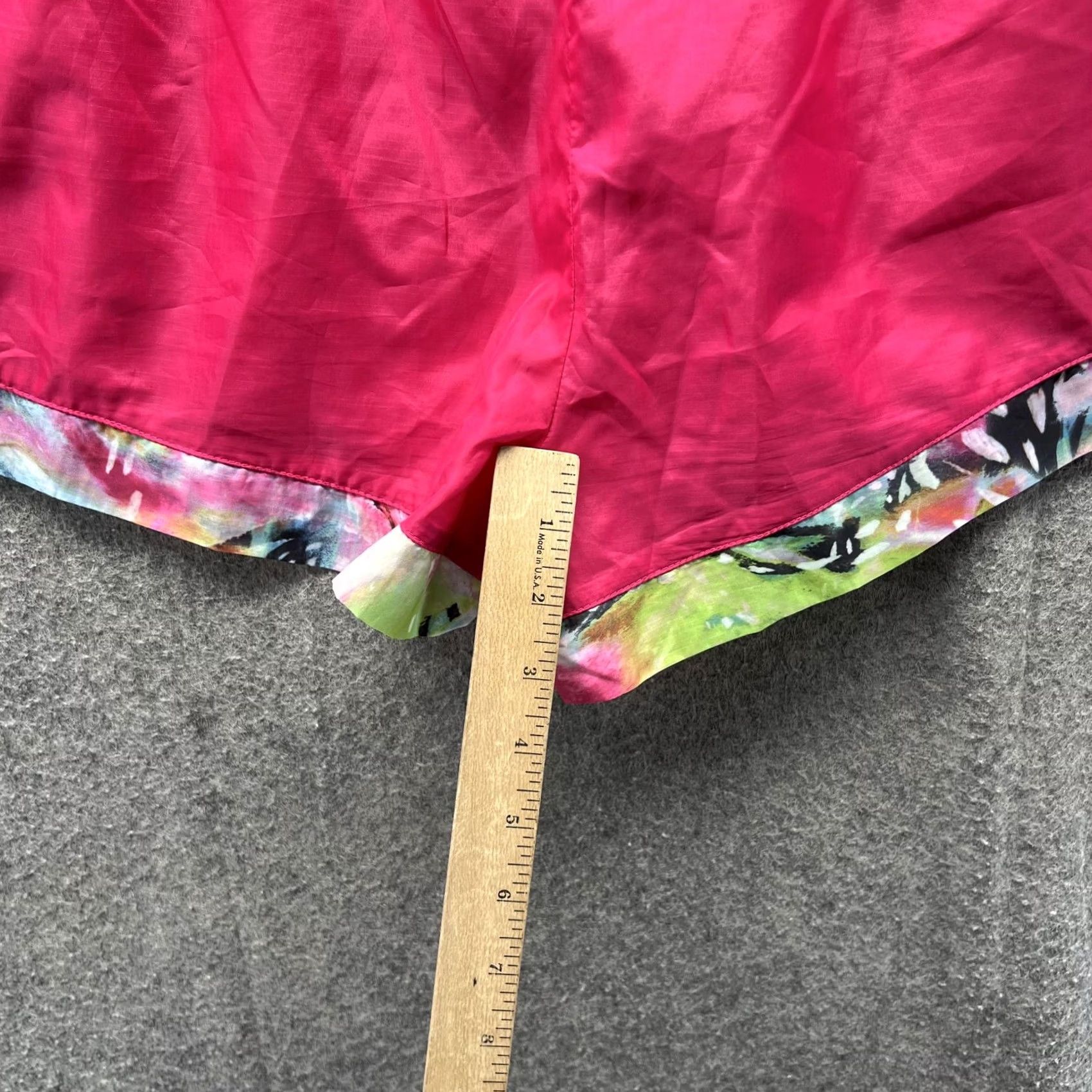 Juicy Couture Juicy Couture Shorts Womens Large Pink Floral 3 In Running Lightweight Elastic Waist Athletic Size 36" / US 14 / IT 50 - 7 Thumbnail