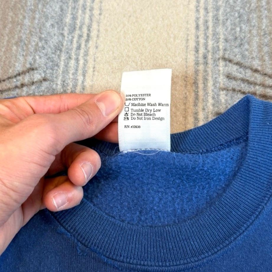 Vintage VINTAGE 90s Grand Forks Air Force Base Crewneck Sweatshirt Large Military Men Blue Crew Neck Pullover Solid Sweatshirt 90s Theme Size US L / EU 52-54 / 3 - 4 Thumbnail