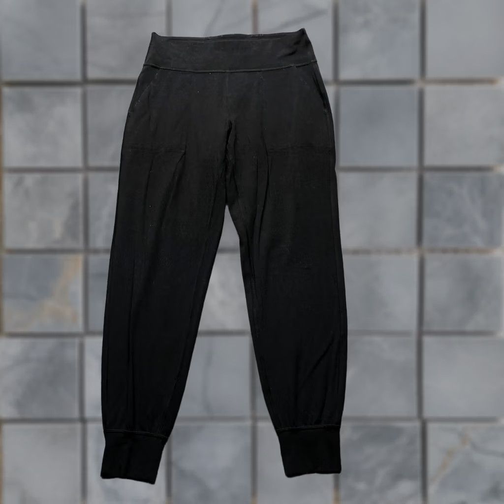 Lululemon Lululemon Jogger Pants Womens 10 Black High Rise Cuffed Ankle Yoga Lounge Casual Size 32" / US 10 / IT 46 - 1 Thumbnail