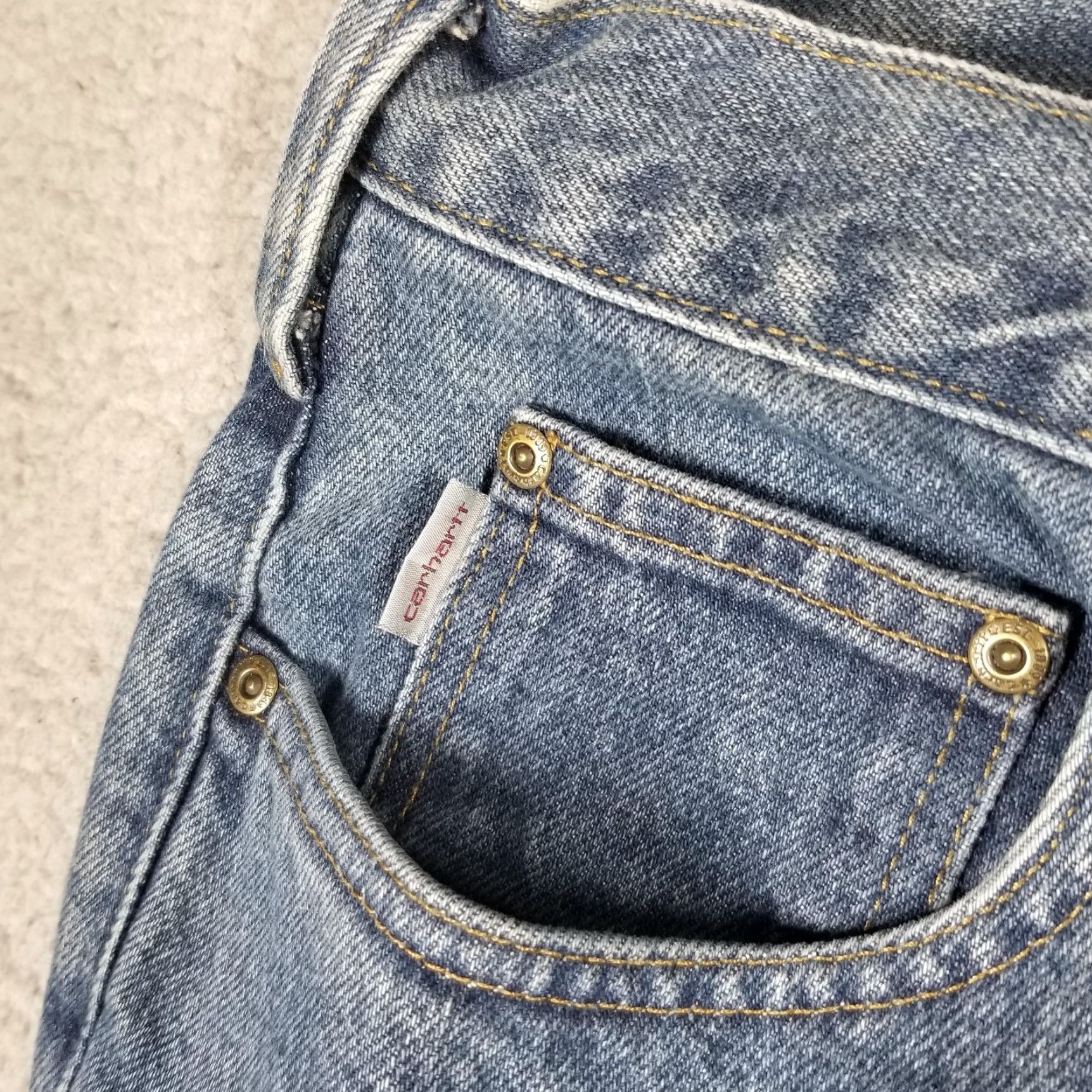 Carhartt VINTAGE? Carhartt Jeans Men's 38x32 Blue Relaxed Fit Straight Leg Denim Workwear 5-Pocket Zip Fly Carhartt Logo Patch Mens 38x32 Size US 38 / EU 54 - 2 Thumbnail