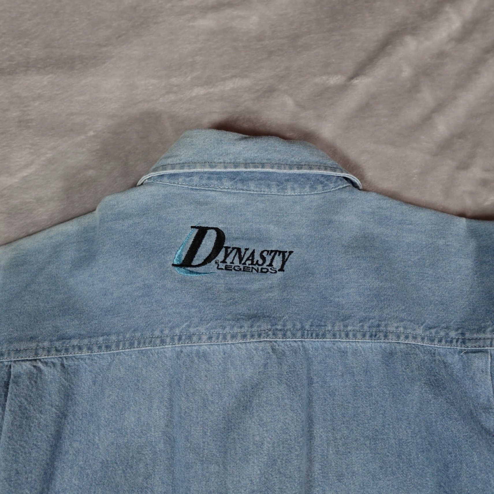 Vintage Vintage Dynasty Miami Heat 90s Mens Button-Up Denim Shirt Big & Tall M Blue Casual Size US M / EU 48-50 / 2 - 7 Thumbnail