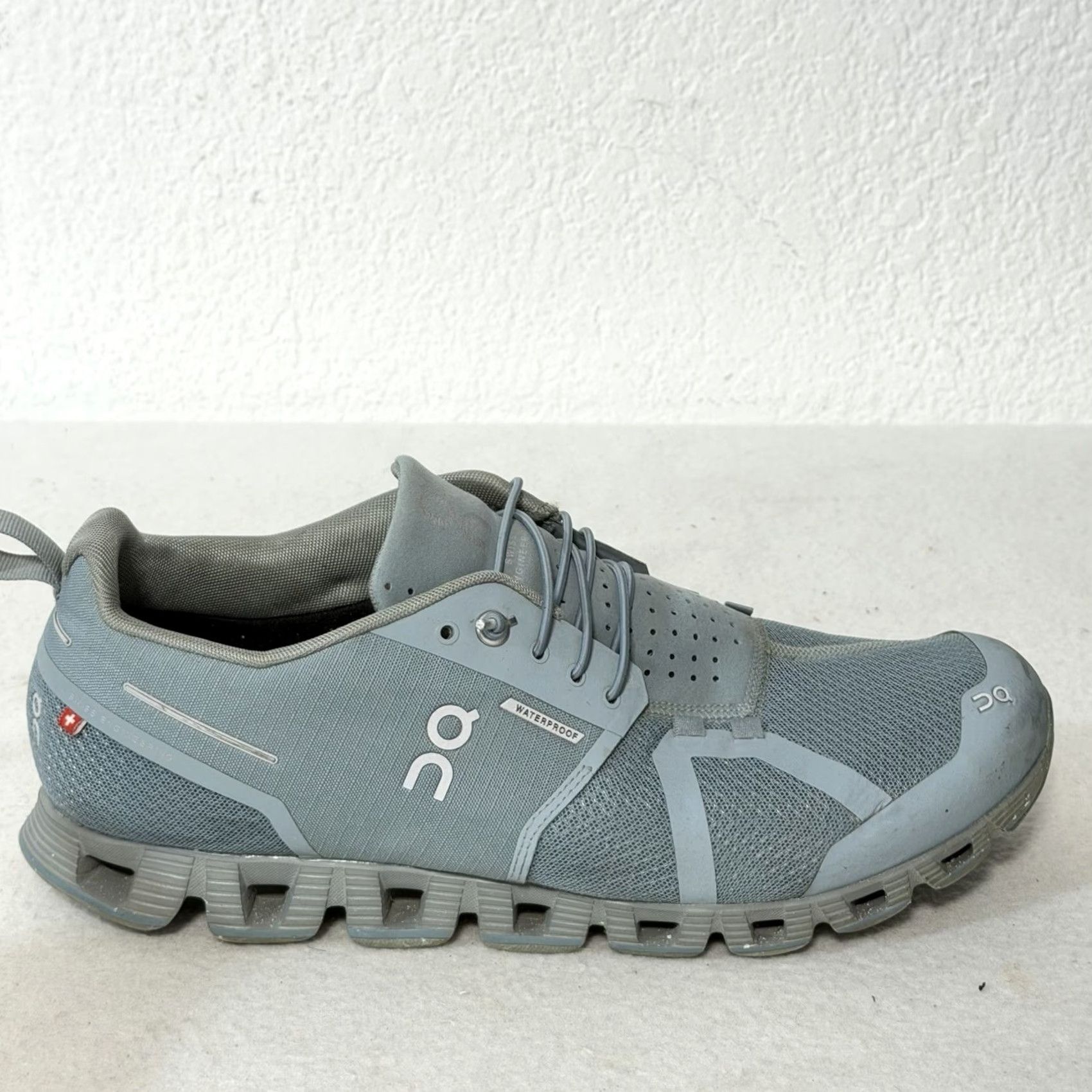 Vintage On Cloud 5 Waterproof Men's Sneakers Green Size US 10 UK 9.5 EU 44 Sports Shoes Cloud 5 Waterproof On Mens Sneaker Green 10 US 44 EU 9.5 UK 9.5 Size US 10 / EU 43 - 6 Thumbnail
