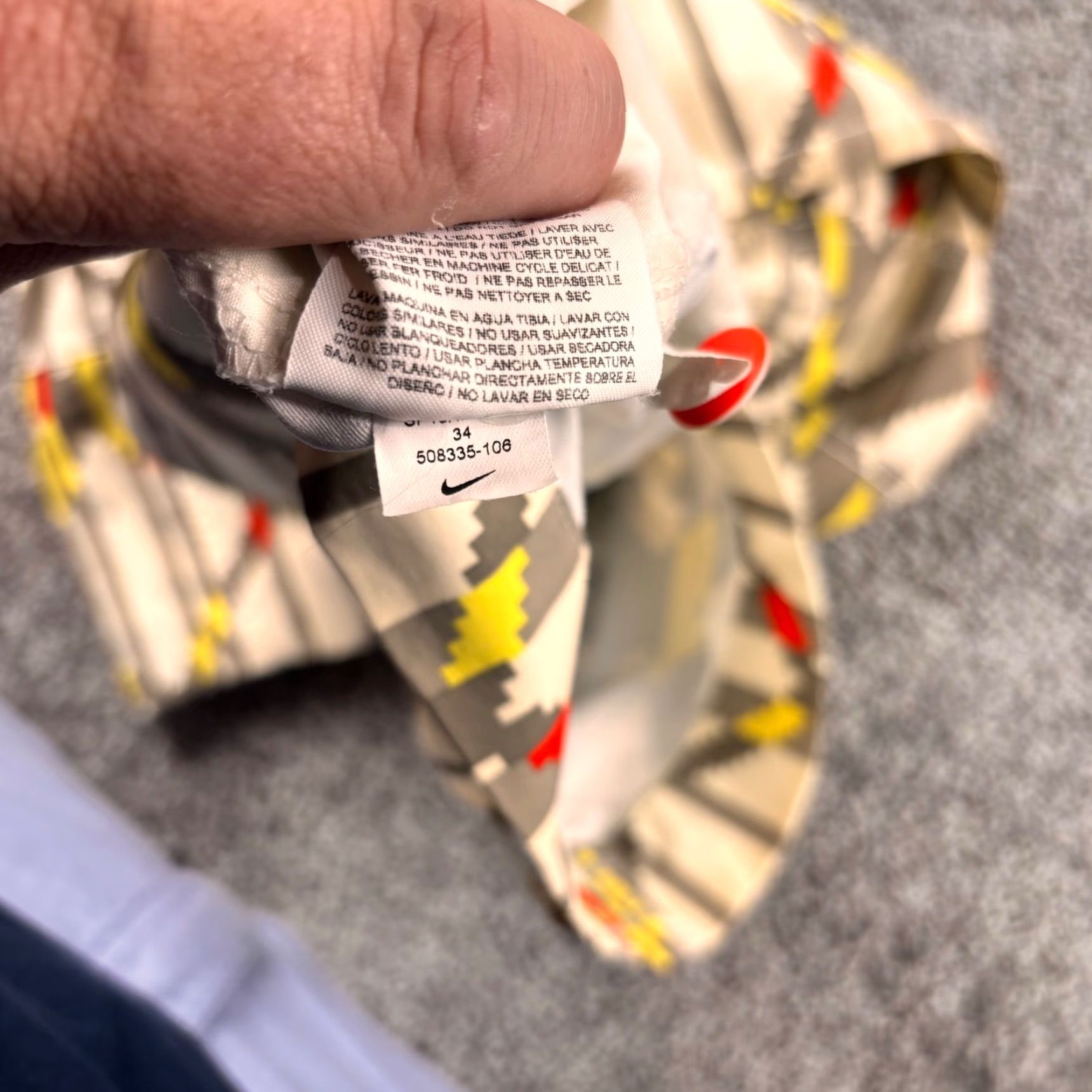 Nike Nike Golf Shorts Mens 34 Chino Stretch Zip Pocket Geometric Print Multicolor 34 (Regular) Mens Size US 34 / EU 50 - 4 Thumbnail