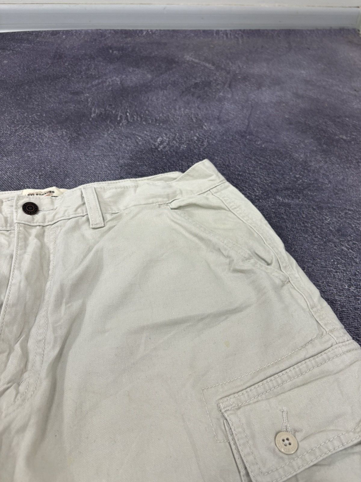 Levi's Vintage Levi’s Signature Y2K Beige Utility Hype Cargo Shorts Size US 34 / EU 50 - 9 Thumbnail