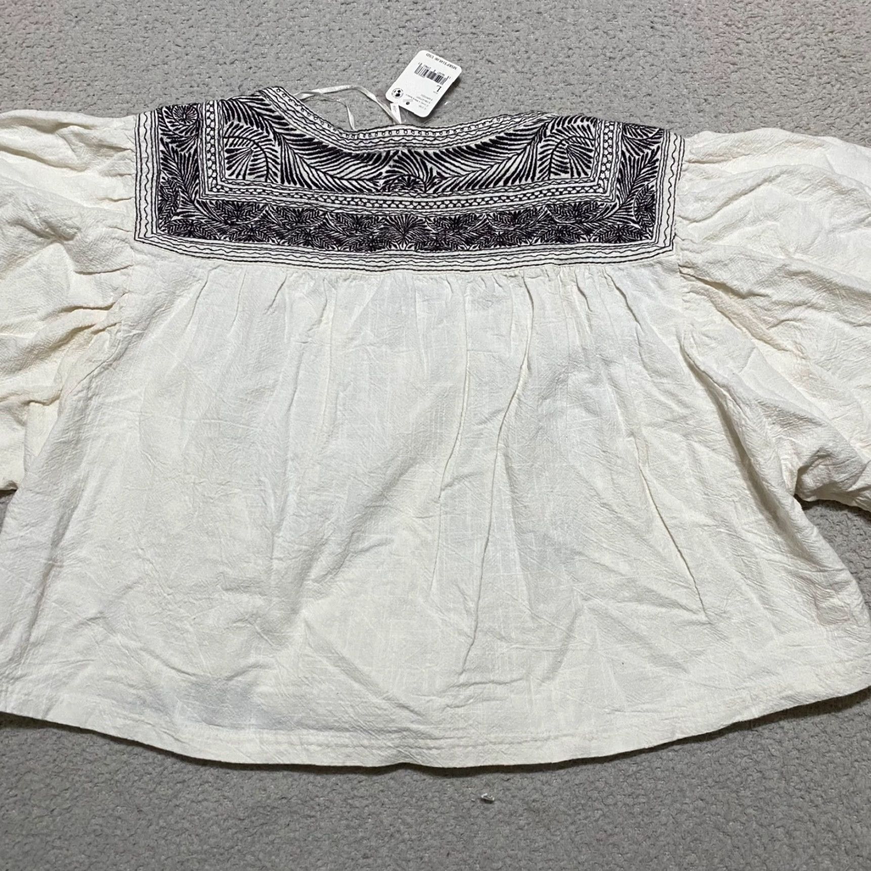 Free People NWT Free People Womens Top White Embroidered Crop Scoop Neck Boho 60s 100% Cotton Balloon Sleeve Cropped Casual Tops Womens L White Size L / US 10 / IT 46 - 2 Thumbnail