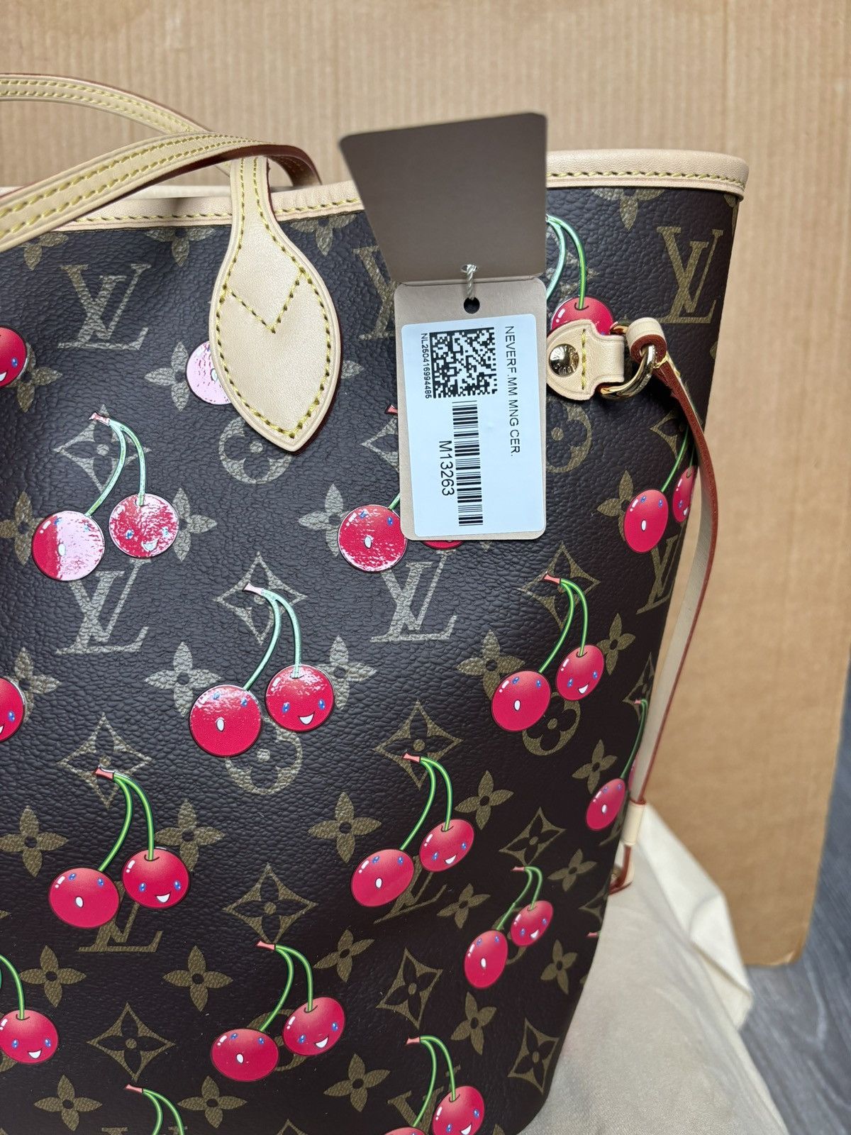 Louis Vuitton Louis Vuitton X Takashi Murakami Neverfull Cherry Size ONE SIZE - 2 Thumbnail