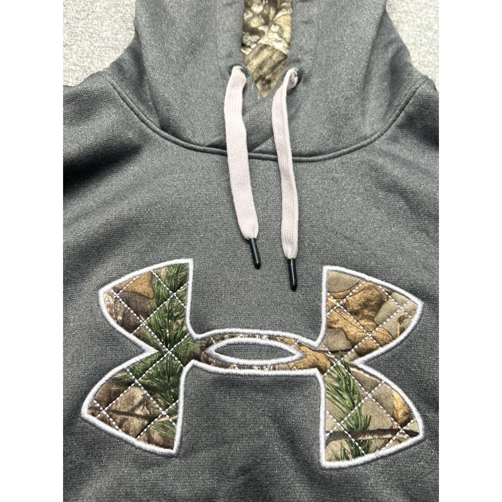 Realtree Under Armour Storm Hoodie Mens Small Gray Realtree Camo Heather Pullover Hooded Pockets Regular Short Sleeve? Size US S / EU 44-46 / 1 - 7 Thumbnail