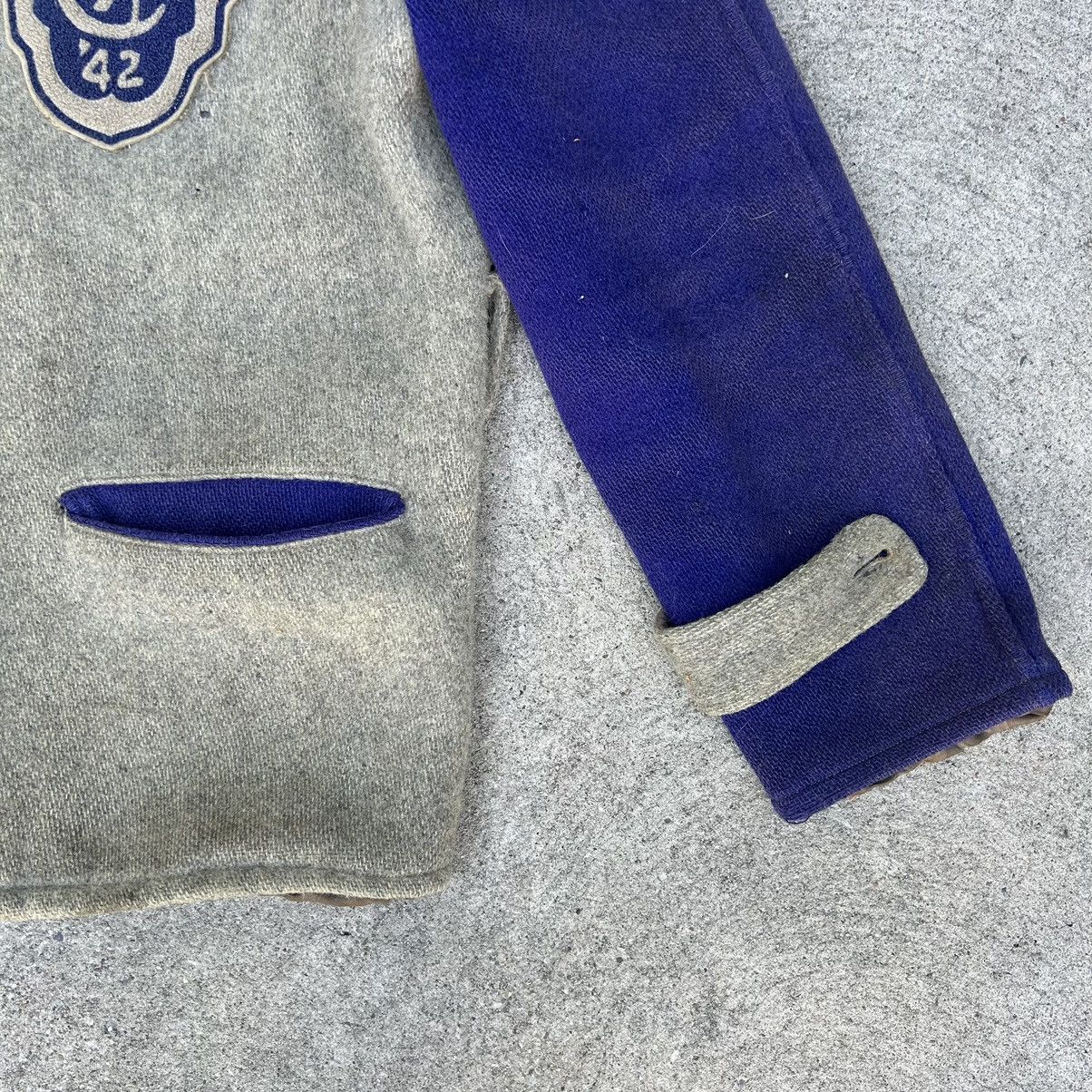 Vintage Vintage Purple Letterman's Jacket 1940s Size L Grey Blue Size US L / EU 52-54 / 3 - 4 Thumbnail