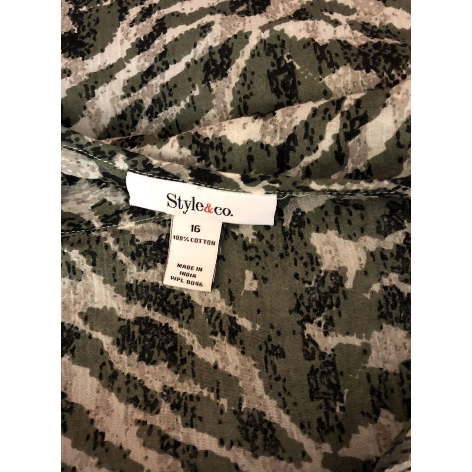 Style & Co Style & Co Top 16 Green Zebra Pleat Button Up Tie Waist Peplum Gauzy ShortSleeve Size XXL / US 16-18 / IT 52-54 - 4 Thumbnail