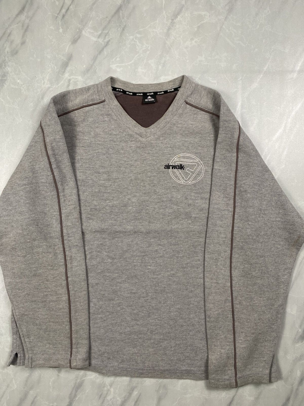 Airwalk Vintage y2k Airwalk Skatebord V Neck Knit Sweatshirt Size US M / EU 48-50 / 2 - 7 Thumbnail