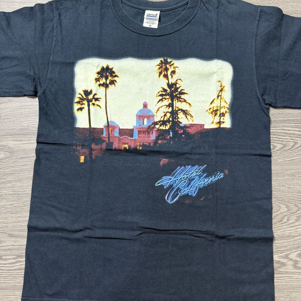 Band Tees The Eagles Hotel California Size US M / EU 48-50 / 2 - 2 Thumbnail