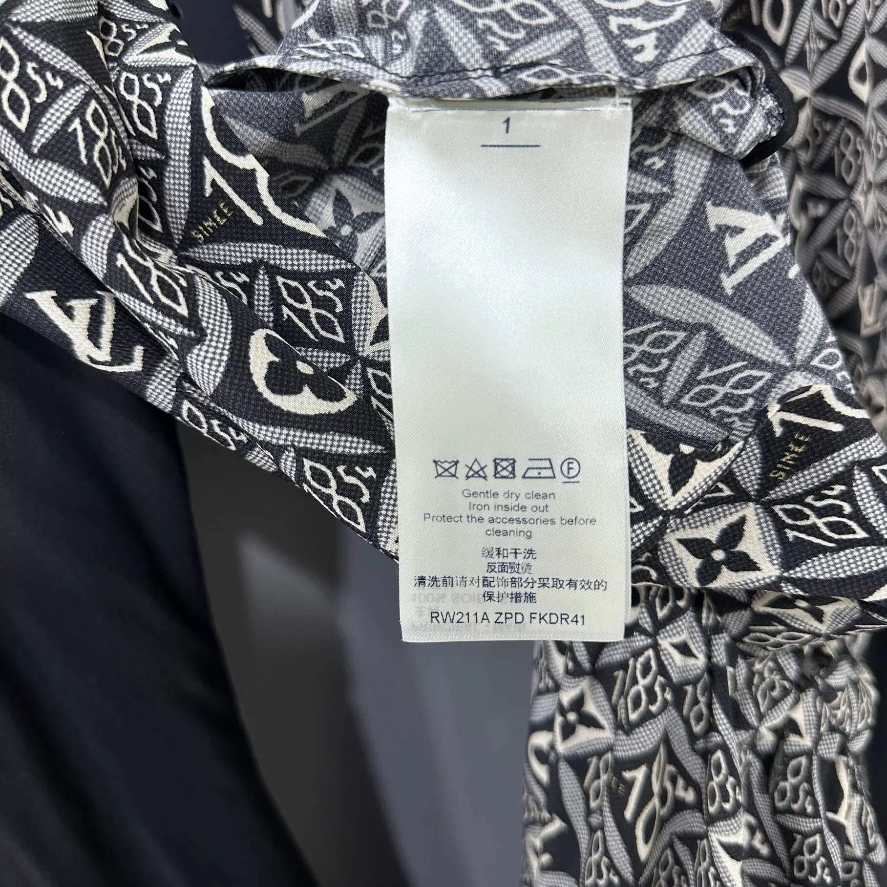 Louis Vuitton LV all over print silk dress new size 38 Size S / US 4 / IT 40 - 5 Thumbnail