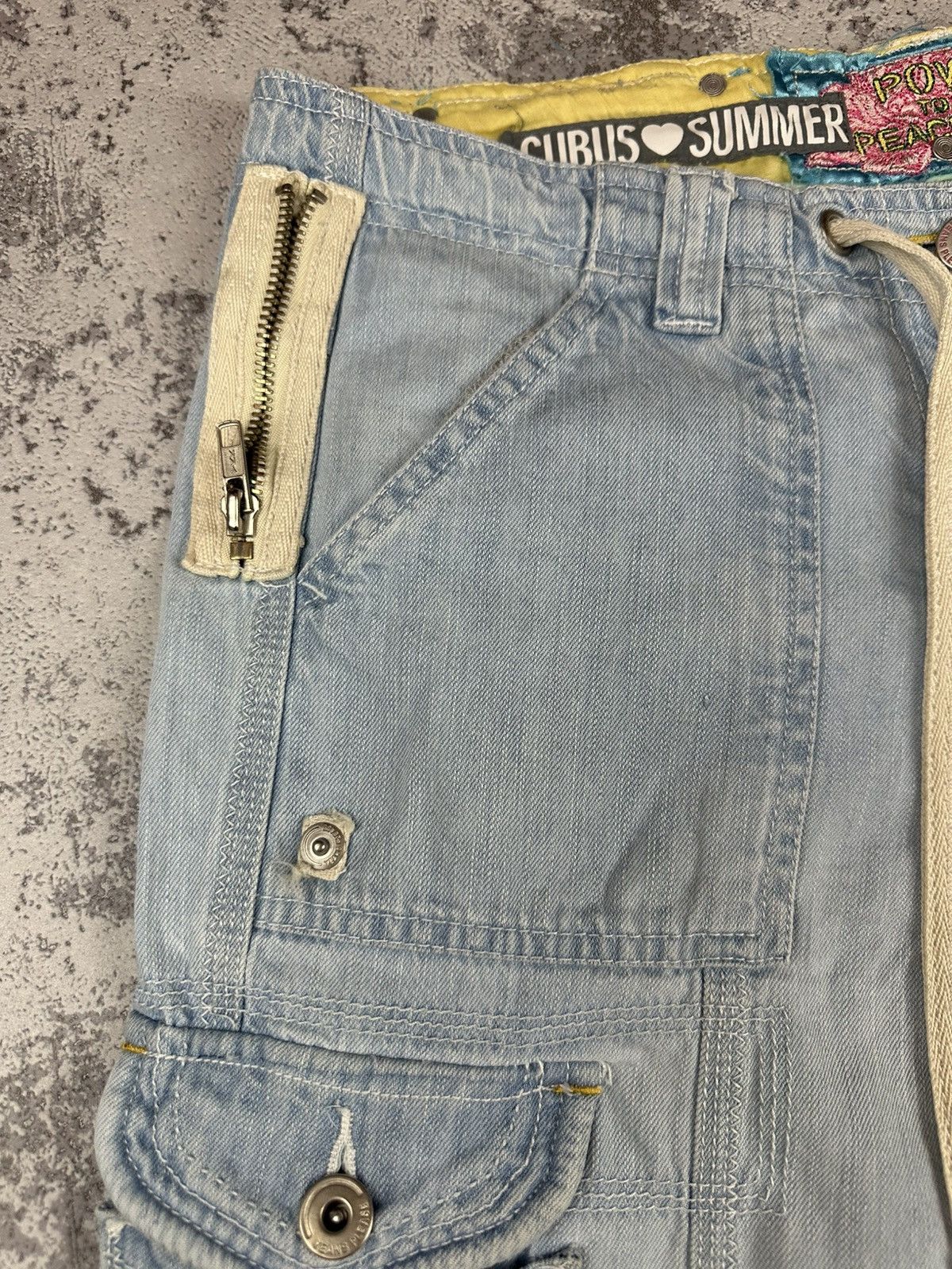 Vintage Cubus Summer Y2K Light Wash Cargo Shorts Size 25" / US 0 / IT 36 - 6 Thumbnail