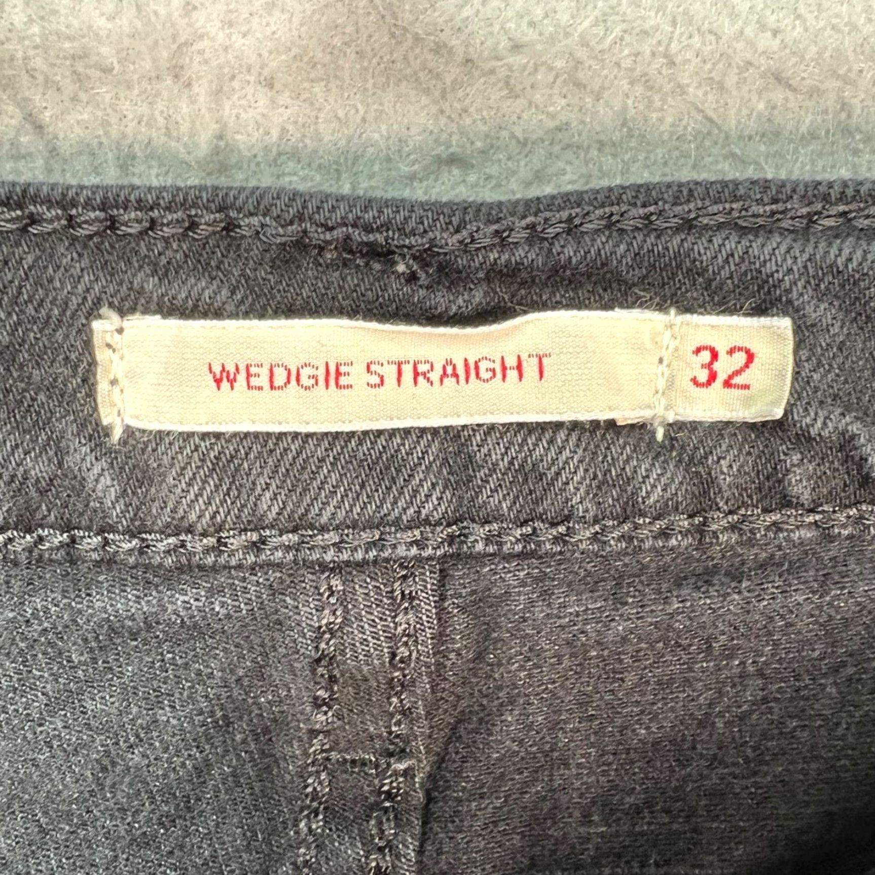 Levi's Levi's Wedgie Fit Jeans 5-Pocket Denim Black Regular Levi's Women's 32x27 Jeans (High Rise) - 27 Inseam XS? Size 24" / US 00 / IT 34 - 3 Thumbnail