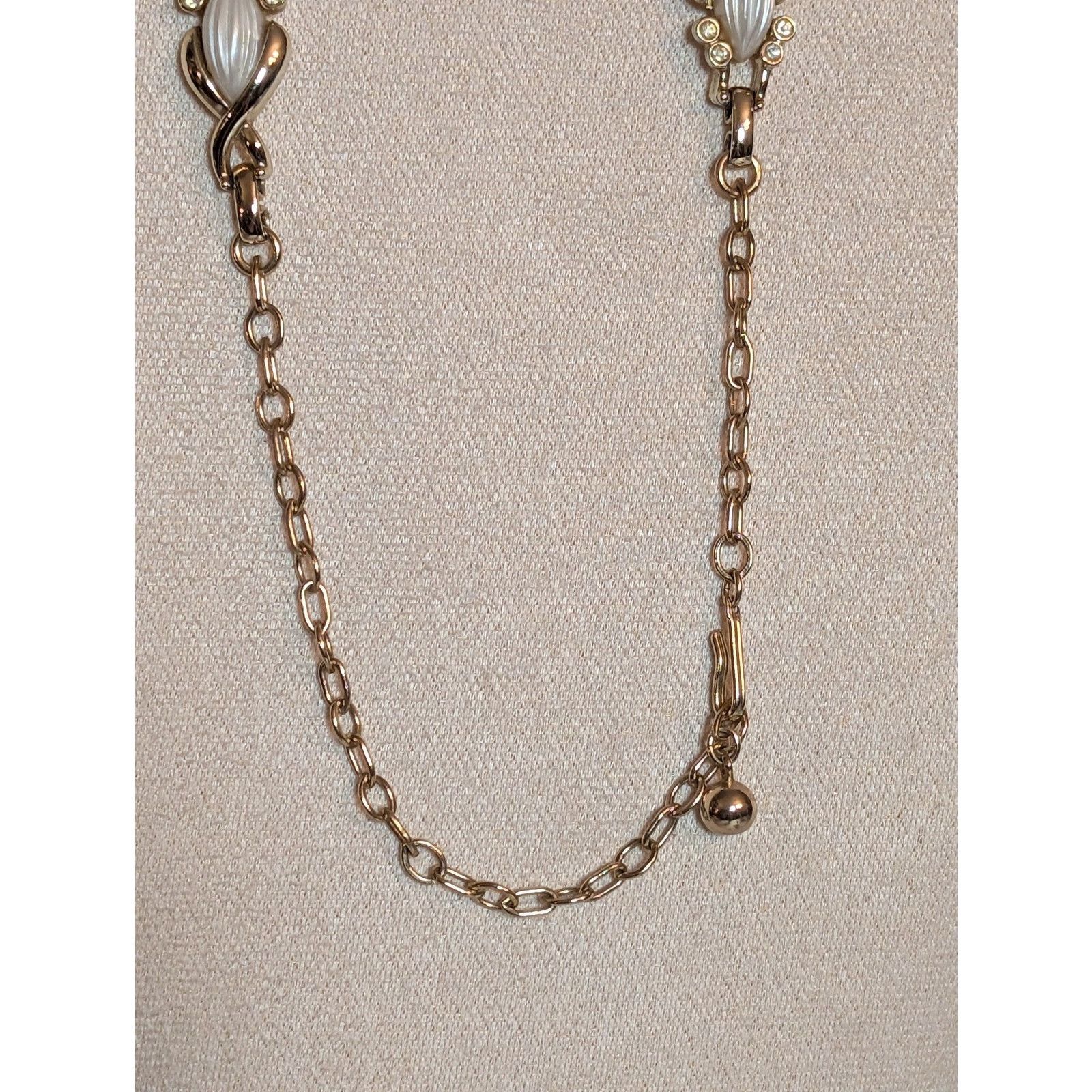 Vintage VTG 1958 Sarah Coventry My Fair Lady White Beaded Necklace Size ONE SIZE - 5 Thumbnail