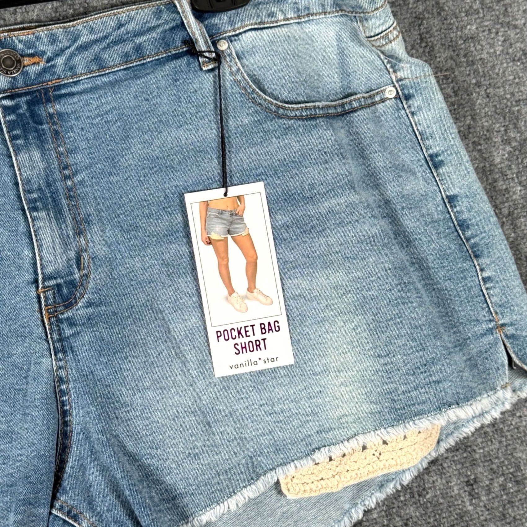 Vintage Vanilla Star Denim Shorts Plus 24 Boho Chic Crochet Trim Frayed Hem Pocket Bag Size 42" / US 20 - 2 Thumbnail