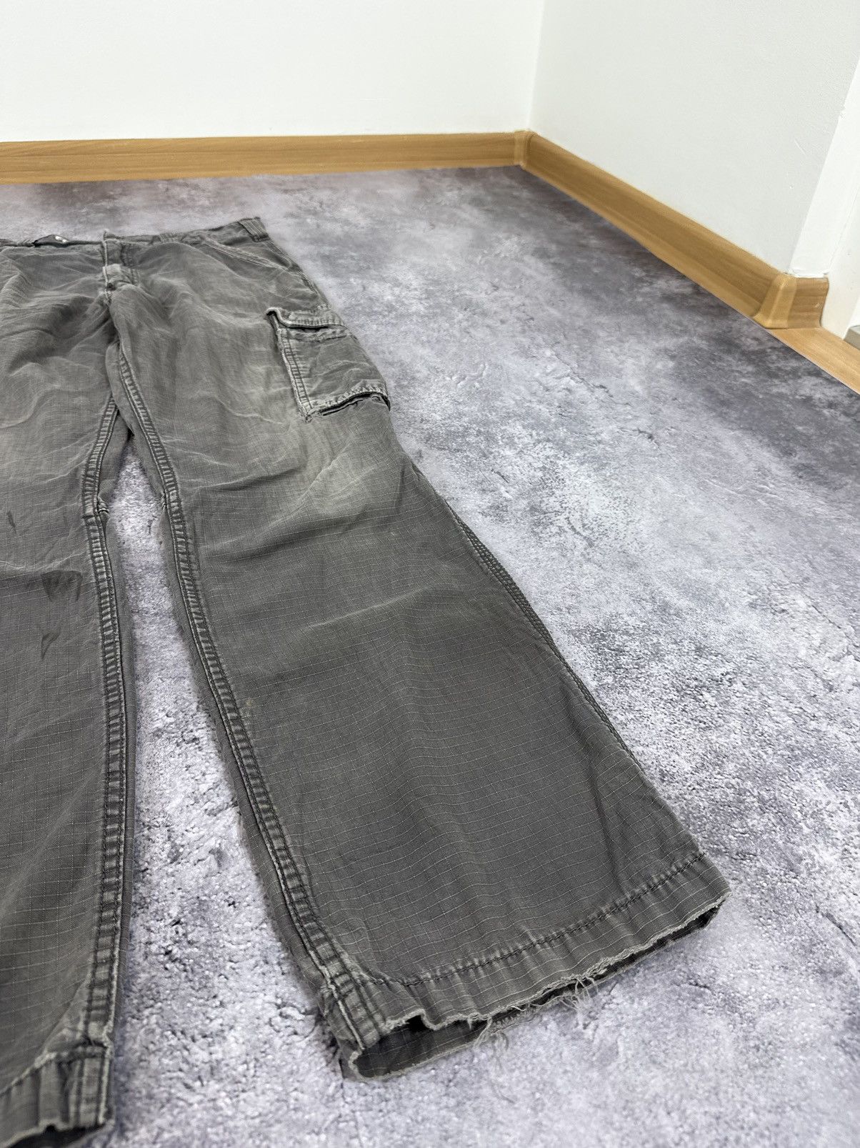 Carhartt Vintage Carhartt Distressed Cargo Opium Faded USA Work Pants Size US 32 / EU 48 - 12 Thumbnail