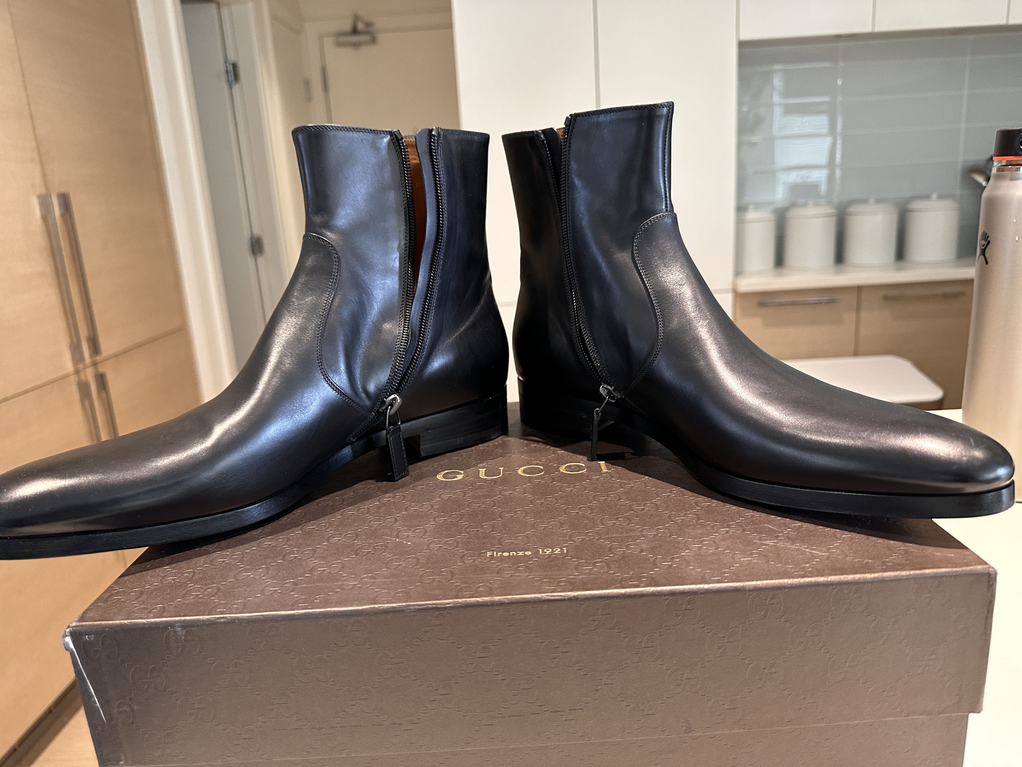 Gucci Gucci Side-Zip Leather Chelsea Boots Size US 10 / EU 43 - 2 Thumbnail