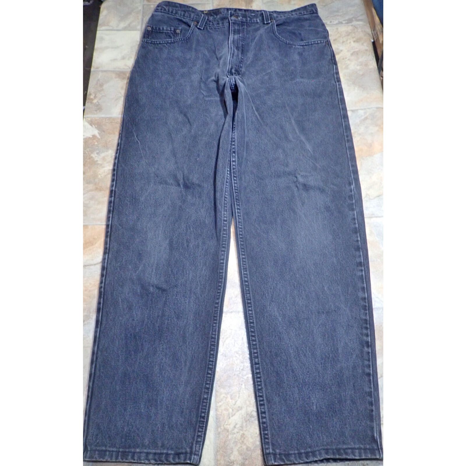 Levi's VINTAGE Levi's 560 Relaxed Fit Jeans 38x31 Black Denim | 90s USA Classic Men's Tapered Relaxed Fit, Dark Wash, Made in USA Size US 38 / EU 54 - 2 Thumbnail