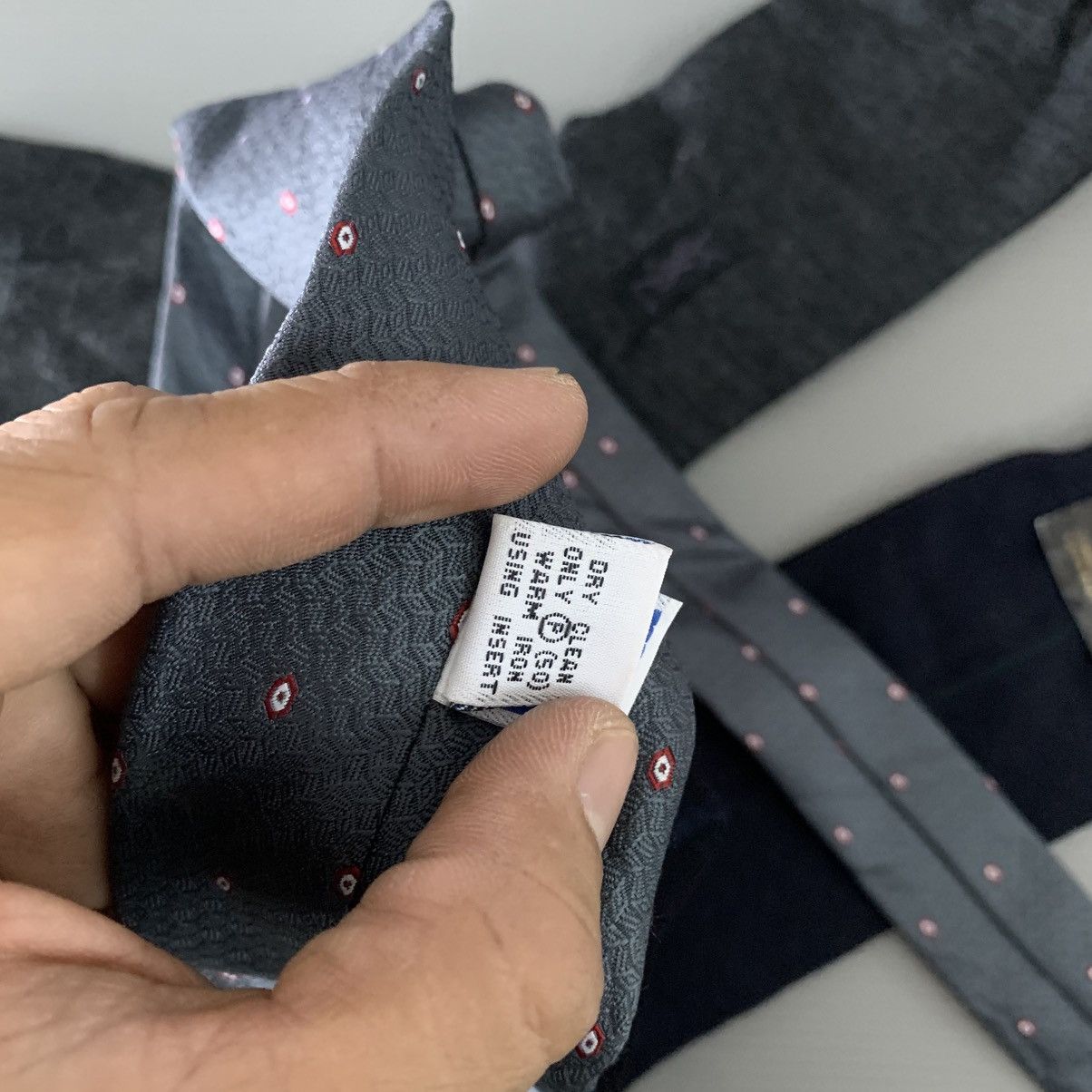 Yves Saint Laurent Yves Saint Laurent Socks and Ties Size ONE SIZE - 14 Thumbnail