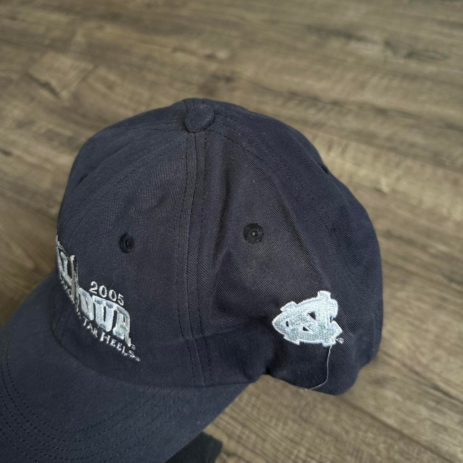 NCAA × Vintage Vintage 2005 Tar Heels UNC Final Four College Basketball Hat Size ONE SIZE - 4 Thumbnail