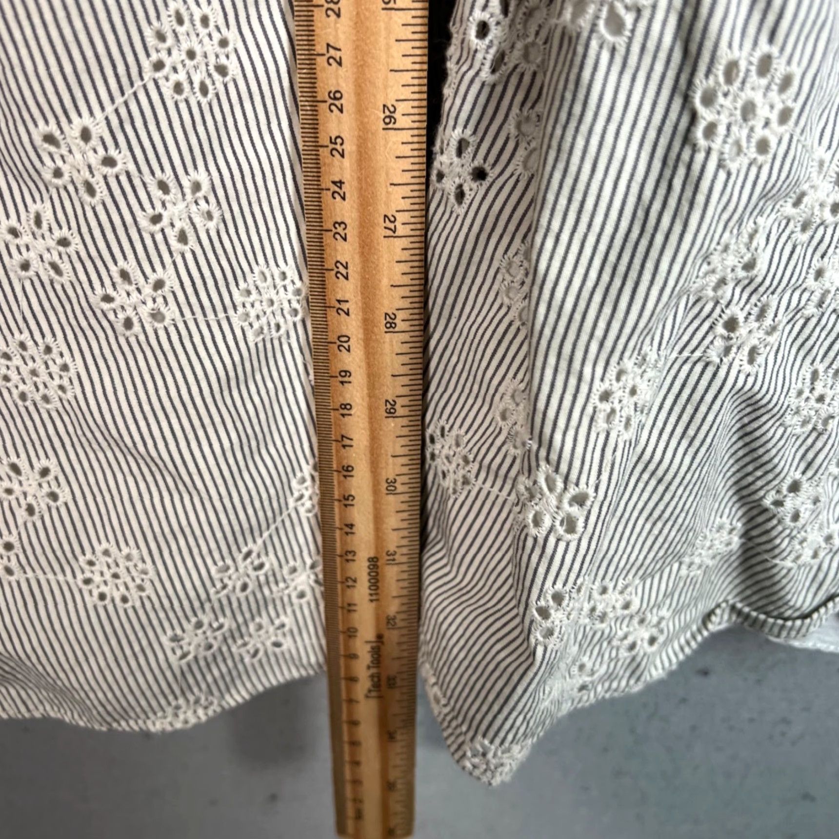 Madewell Madewell Embroidered Striped Puff-Sleeve Mini Dress Smocked Waist Button Front Size S / US 4 / IT 40 - 6 Thumbnail