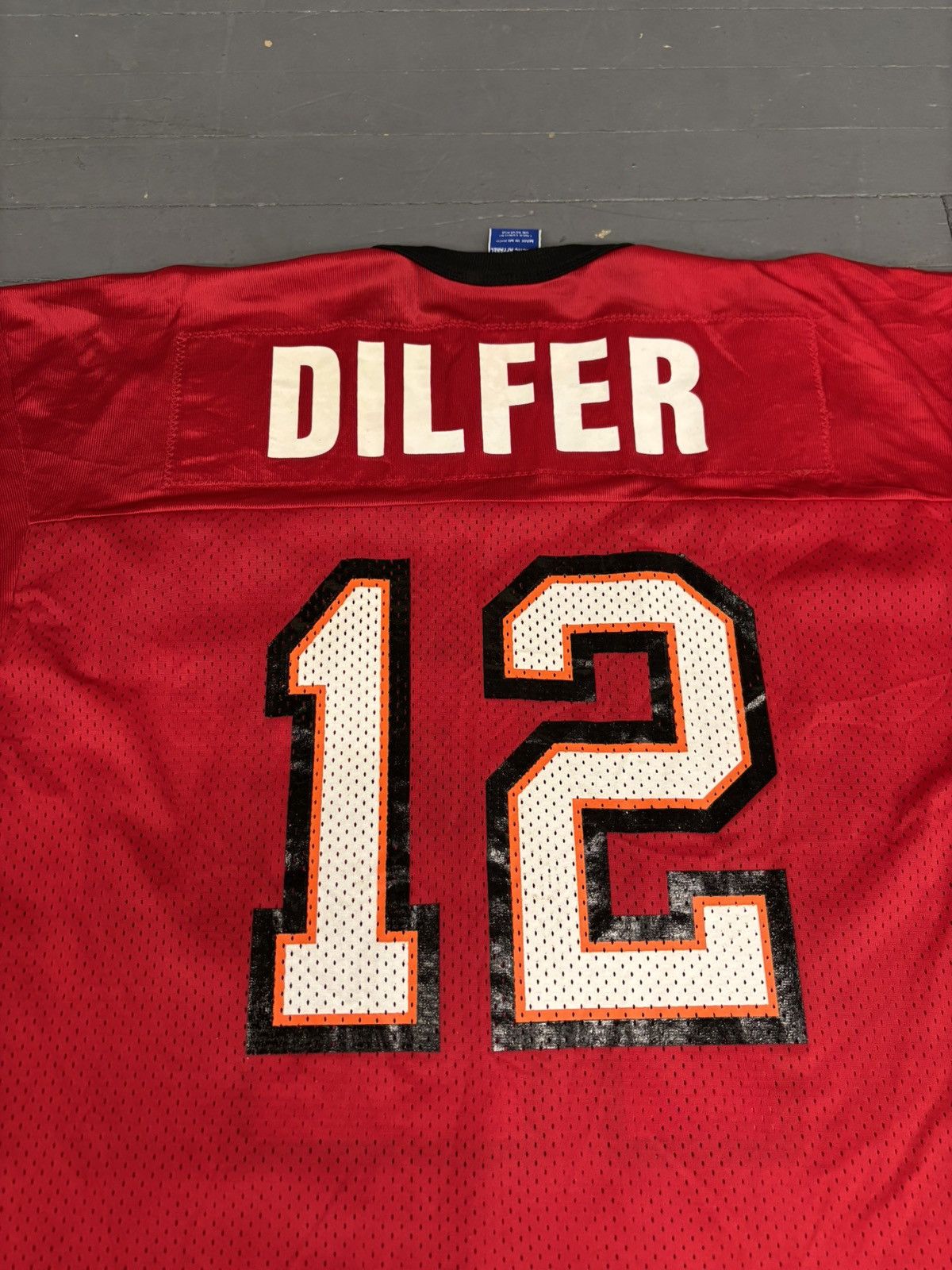 Champion × NFL × Vintage Vintage Tampa bay buccaneers Dilfer Champion jersey Size US L / EU 52-54 / 3 - 9 Thumbnail