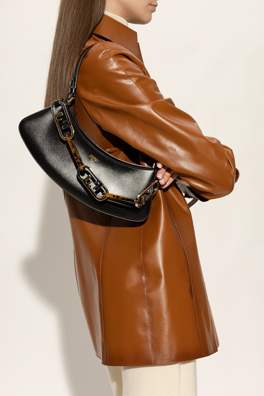 o1glo1t0923 Bag in Black
