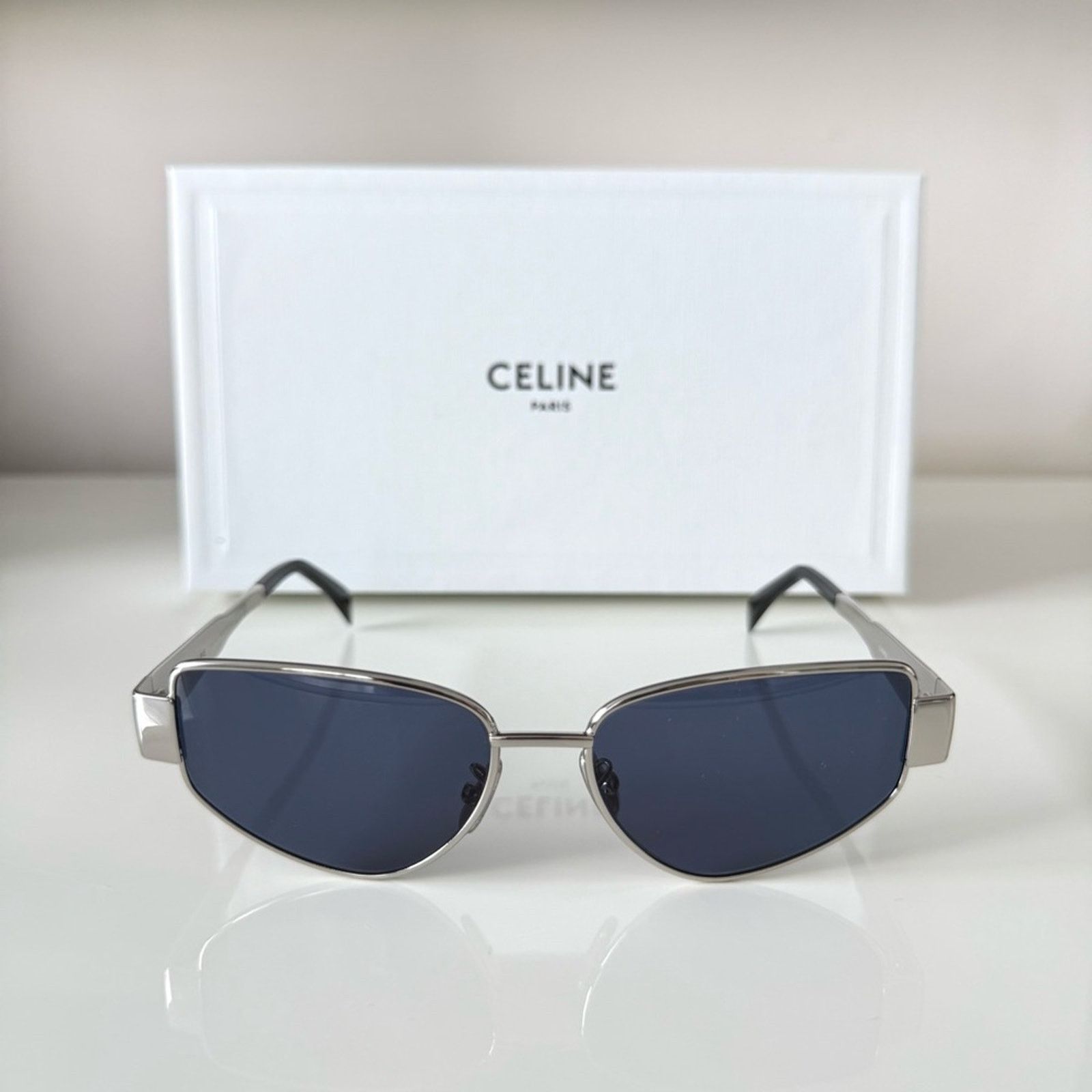 Celine NEW!!! Celine metal Triomphe sunglasses CL40293U 16V 650$ Size ONE SIZE - 2 Thumbnail