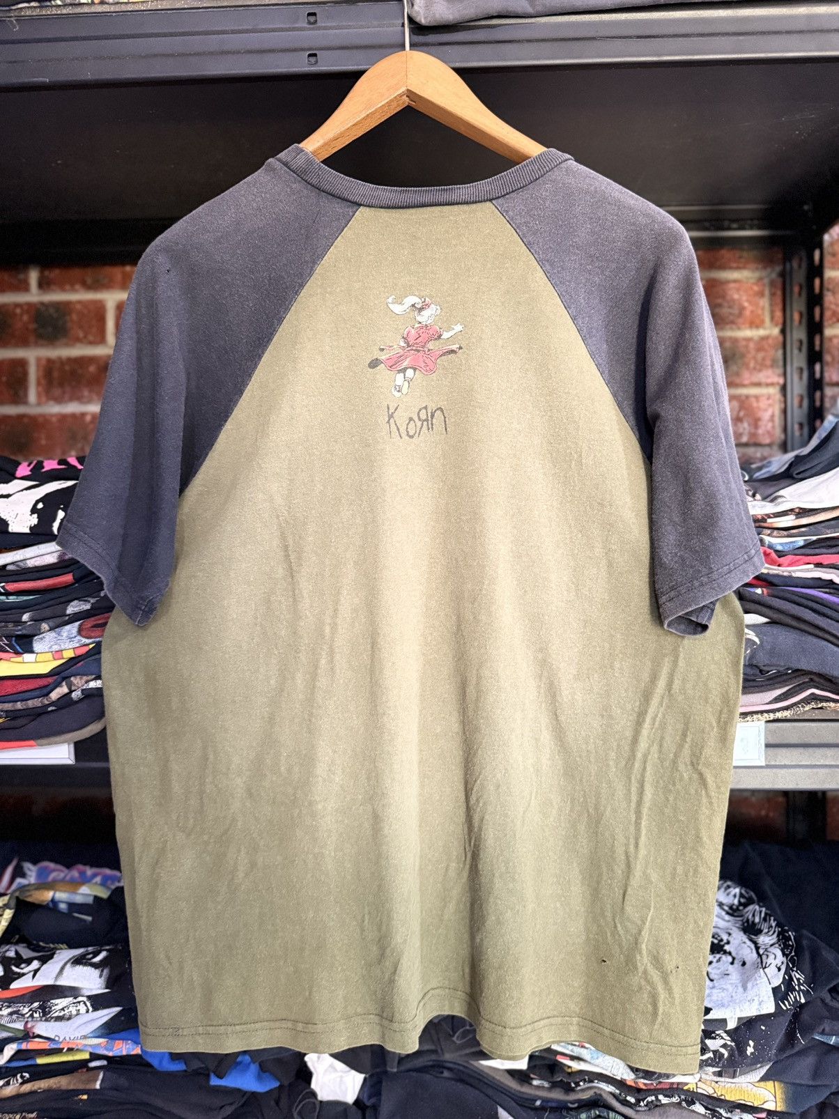 Band Tees Thrashed Vintage KORN American Nu Metal Band Sun Faded Tee Size US L / EU 52-54 / 3 - 2 Thumbnail