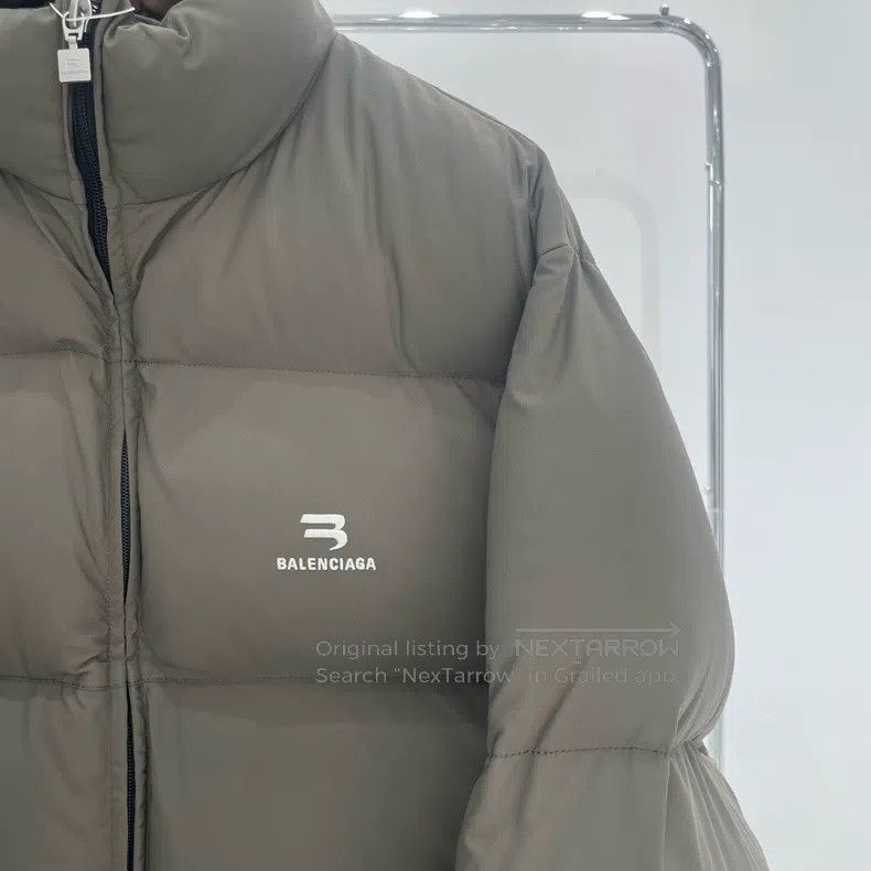 Balenciaga Balenciaga Brown double hook pattern logo down coat Size US XS / EU 42 / 0 - 3 Thumbnail