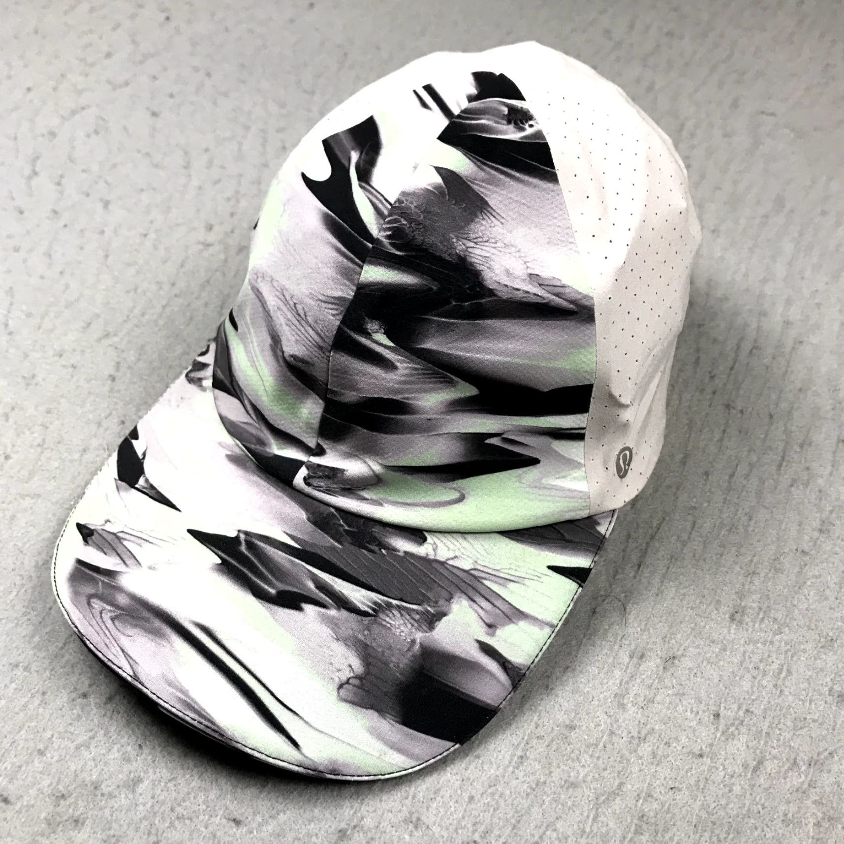 Lululemon HaT Lululemon Hat Womens One Size Multicolor Baseball Cap / Strapback / Adjustable / Breathable / Lightweight (Men's/Women's) Size ONE SIZE - 2 Thumbnail