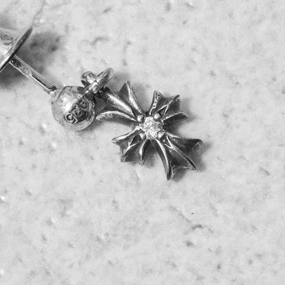 Chrome Hearts DIAMOND CHROME HEARTS Tiny E Silver Diamond Earring Size ONE SIZE - 4 Thumbnail